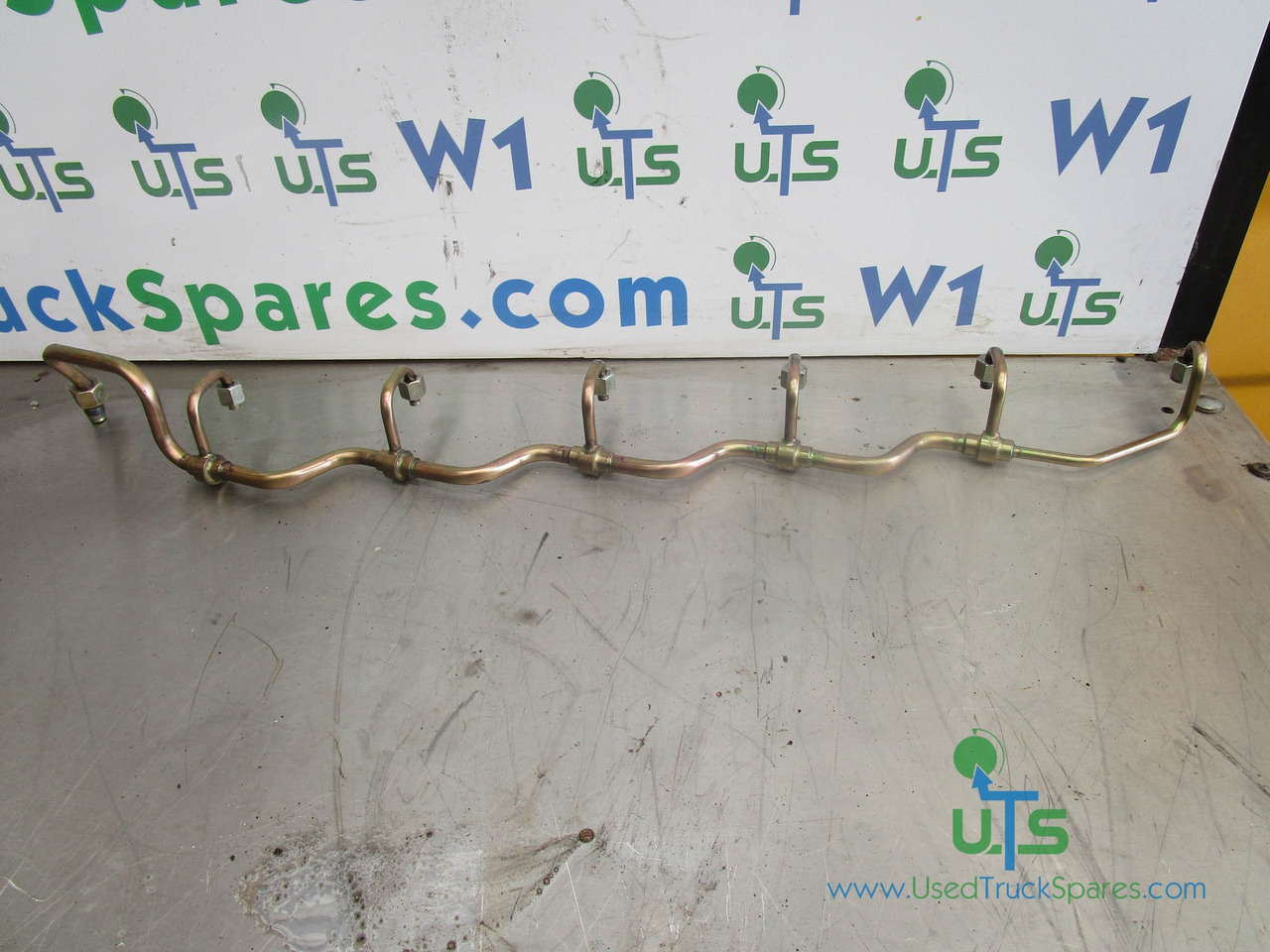 IVECO CURSOR 8 INJECTOR PIPE RAIL - Двигател и части за Камион: снимка 1 IVECO CURSOR 8 INJECTOR PIPE RAIL - Двигател и части за Камион: снимка 1