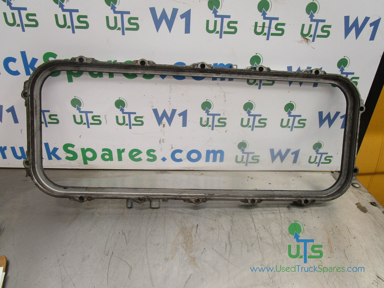 IVECO CURSOR 8 SUMP LOCKING RING - Двигател и части за Камион: снимка 1 IVECO CURSOR 8 SUMP LOCKING RING - Двигател и части за Камион: снимка 1