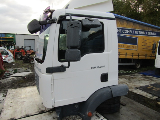 MAN TGM DAY CAB EX 2009 - Кабина за Камион: снимка 2 MAN TGM DAY CAB EX 2009 - Кабина за Камион: снимка 2