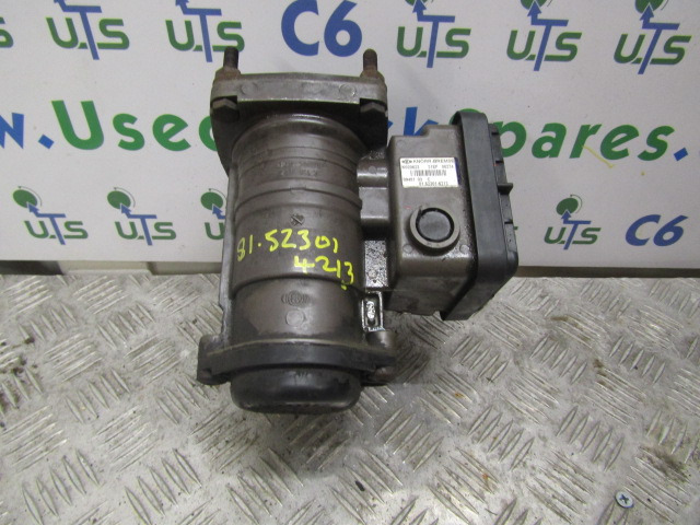MAN TGS EBS MODULE P/NO 81.52301.6213 / K020623 - Части на спирачната система за Камион: снимка 2 MAN TGS EBS MODULE P/NO 81.52301.6213 / K020623 - Части на спирачната система за Камион: снимка 2