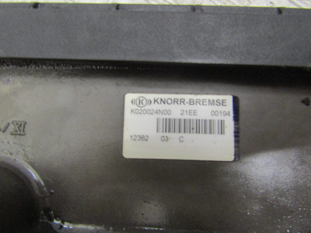 MAN TGS/TGX EBS MODULATOR P/NO 81.52106.6042 / K020024N00 - Части на спирачната система за Камион: снимка 2 MAN TGS/TGX EBS MODULATOR P/NO 81.52106.6042 / K020024N00 - Части на спирачната система за Камион: снимка 2