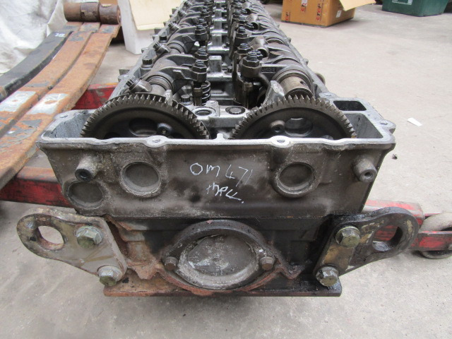 MERCEDES ACTROS MP4 OM471-6 CYLINDER HEAD COMPLETE - Двигател и части за Камион: снимка 3 MERCEDES ACTROS MP4 OM471-6 CYLINDER HEAD COMPLETE - Двигател и части за Камион: снимка 3