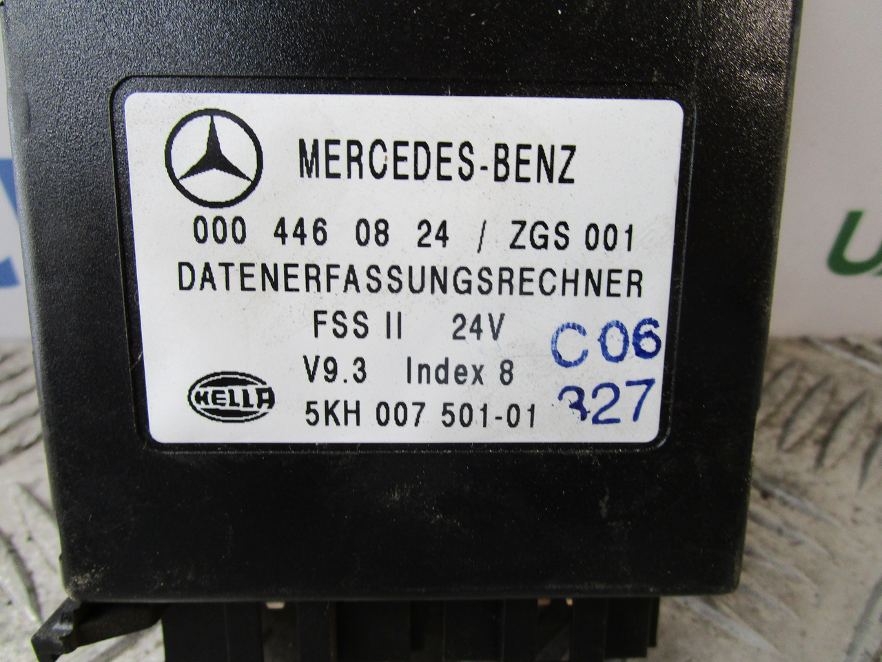 MERCEDES AXOR / ACTROS FSS 11 LIGHTING RELAY CONTROL UNIT P/NO 0004460824 - Електрическа система за Камион: снимка 2 MERCEDES AXOR / ACTROS FSS 11 LIGHTING RELAY CONTROL UNIT P/NO 0004460824 - Електрическа система за Камион: снимка 2