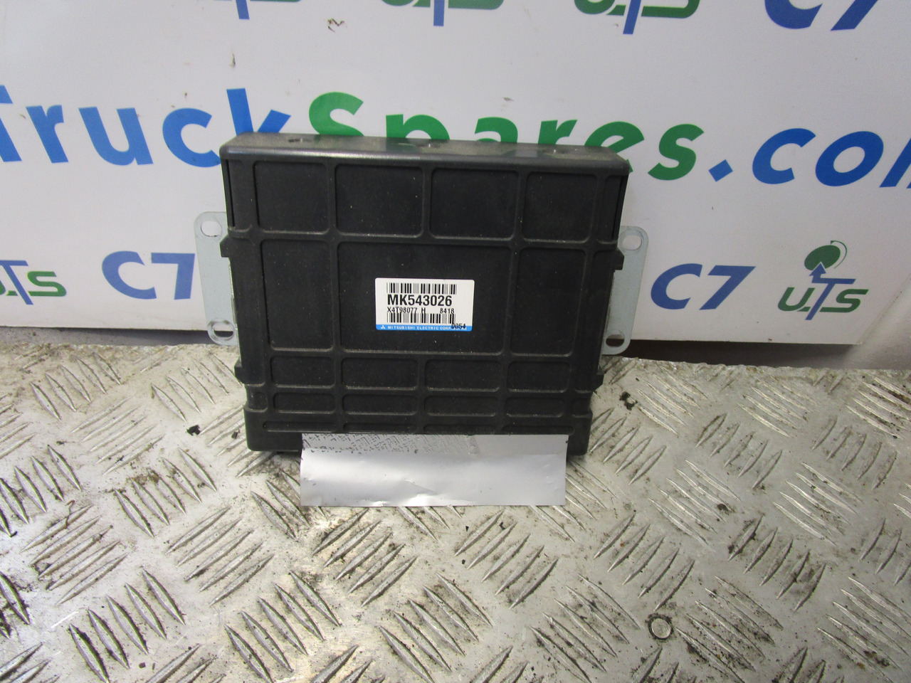 MITSUBISHI FUSO CONTROL UNIT P/NO MK543026 - Електрическа система за Камион: снимка 1 MITSUBISHI FUSO CONTROL UNIT P/NO MK543026 - Електрическа система за Камион: снимка 1
