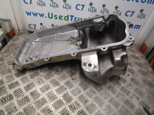MITSUBISHI FUSO FUSO 4P10 ENGINE SUMP P/NO 5801390995 - Двигател и части за Камион: снимка 1 MITSUBISHI FUSO FUSO 4P10 ENGINE SUMP P/NO 5801390995 - Двигател и части за Камион: снимка 1