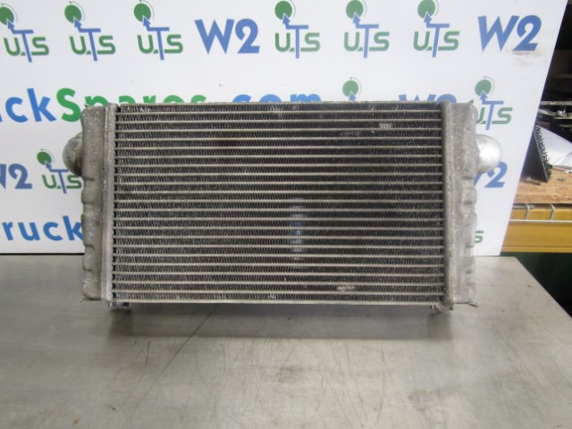 MITSUBISHI FUSO INTERCOOLER 418480 - Двигател и части за Камион: снимка 1 MITSUBISHI FUSO INTERCOOLER 418480 - Двигател и части за Камион: снимка 1