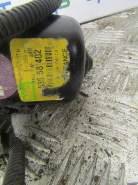 RENAULT MIDLUM DCI WIPER MOTOR P/NO 53558402 - Кабина и интериор за Камион: снимка 3 RENAULT MIDLUM DCI WIPER MOTOR P/NO 53558402 - Кабина и интериор за Камион: снимка 3