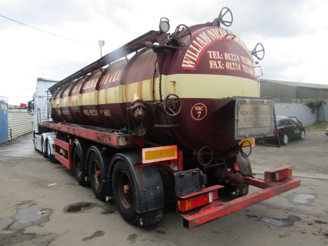 VACUUM TANKER TRAILER TRI AXLE 1996 STEEL TANK FITTED WITH 3CYL PERKINS DONKEY ENGINE - Полуремарке цистерна: снимка 3 VACUUM TANKER TRAILER TRI AXLE 1996 STEEL TANK FITTED WITH 3CYL PERKINS DONKEY ENGINE - Полуремарке цистерна: снимка 3