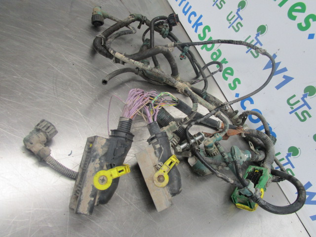 VOLVO FE 240/280 D7E ENGINE WIRING HARNESS - Двигател и части за Камион: снимка 2 VOLVO FE 240/280 D7E ENGINE WIRING HARNESS - Двигател и части за Камион: снимка 2