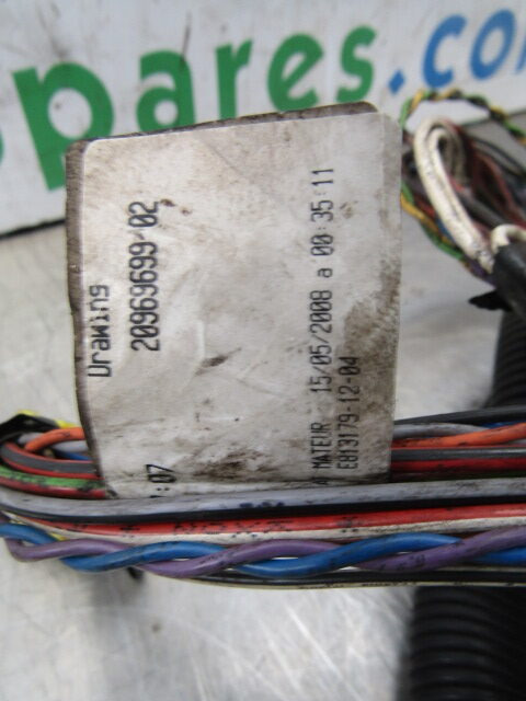 VOLVO FH13A ECU / FUSEBOARD HARNESS P/NO 20969699 / 02 - Блок за управление за Камион: снимка 3 VOLVO FH13A ECU / FUSEBOARD HARNESS P/NO 20969699 / 02 - Блок за управление за Камион: снимка 3