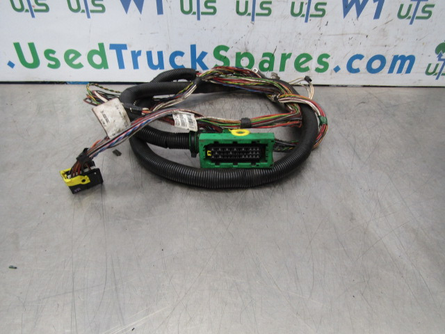 VOLVO FH13A ECU / FUSEBOARD HARNESS P/NO 20969699 / 02 - Блок за управление за Камион: снимка 1 VOLVO FH13A ECU / FUSEBOARD HARNESS P/NO 20969699 / 02 - Блок за управление за Камион: снимка 1