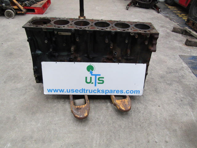 VOLVO FH13A ENGINE BLOCK ( NEEDS 1 LINER) - Двигател и части за Камион: снимка 4 VOLVO FH13A ENGINE BLOCK ( NEEDS 1 LINER) - Двигател и части за Камион: снимка 4