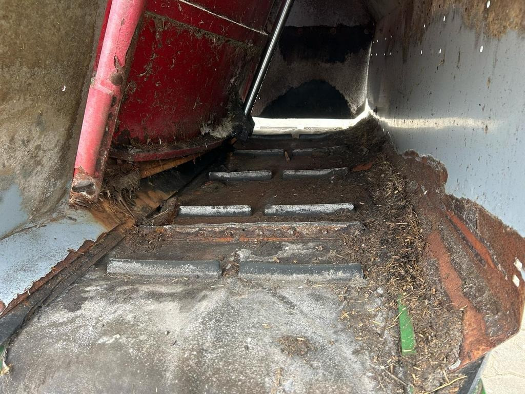 BVL V-MIX PLUS 13-1S - Миксер-вагон: снимка 2 BVL V-MIX PLUS 13-1S - Миксер-вагон: снимка 2