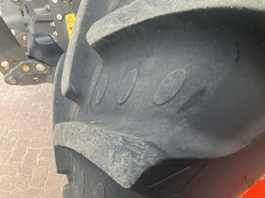 CLAAS AXION 830 CMATIC - Трактор: снимка 3 CLAAS AXION 830 CMATIC - Трактор: снимка 3