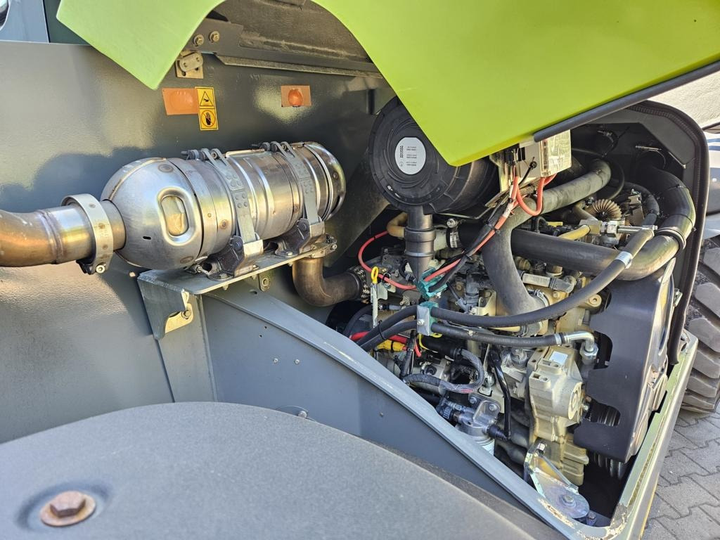 CLAAS Scorpion 7044 Varipower - Товарач: снимка 2 CLAAS Scorpion 7044 Varipower - Товарач: снимка 2