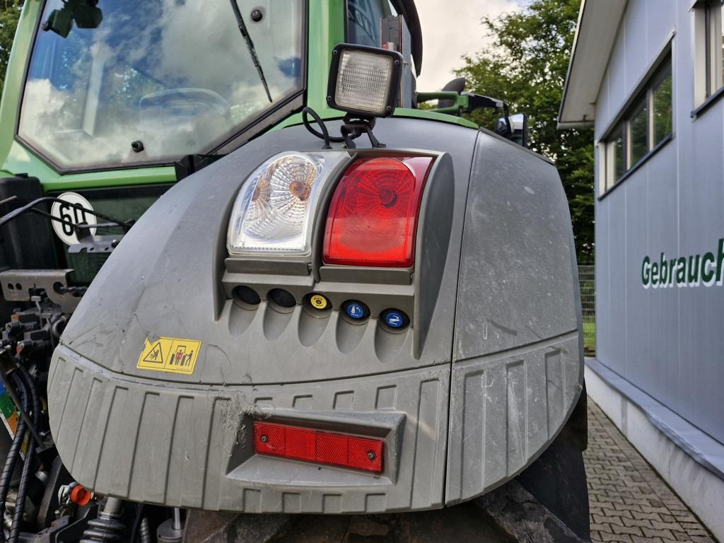 Fendt 826 VARIO PROFI PLUS - Трактор: снимка 2 Fendt 826 VARIO PROFI PLUS - Трактор: снимка 2