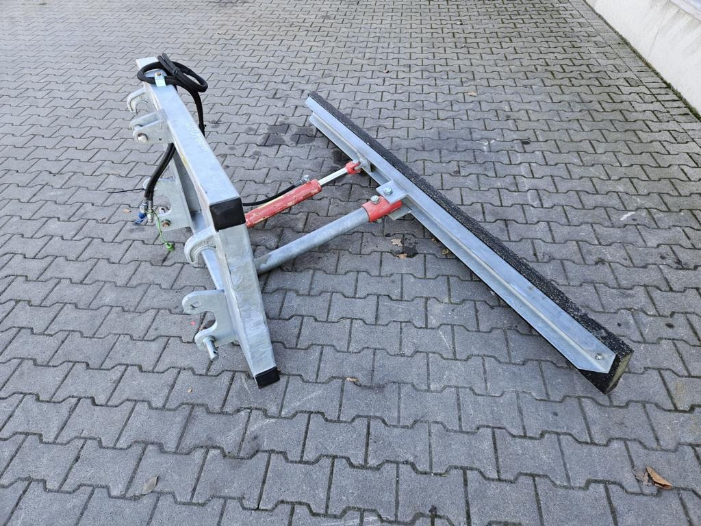 Fliegl Gummi-Schiebeschild - Челен товарач за трактор: снимка 2 Fliegl Gummi-Schiebeschild - Челен товарач за трактор: снимка 2