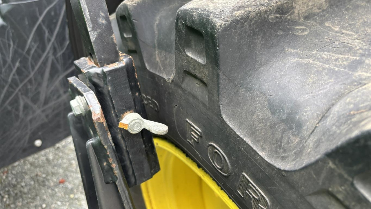 John Deere 6120M - Трактор за комунални дейности: снимка 2 John Deere 6120M - Трактор за комунални дейности: снимка 2