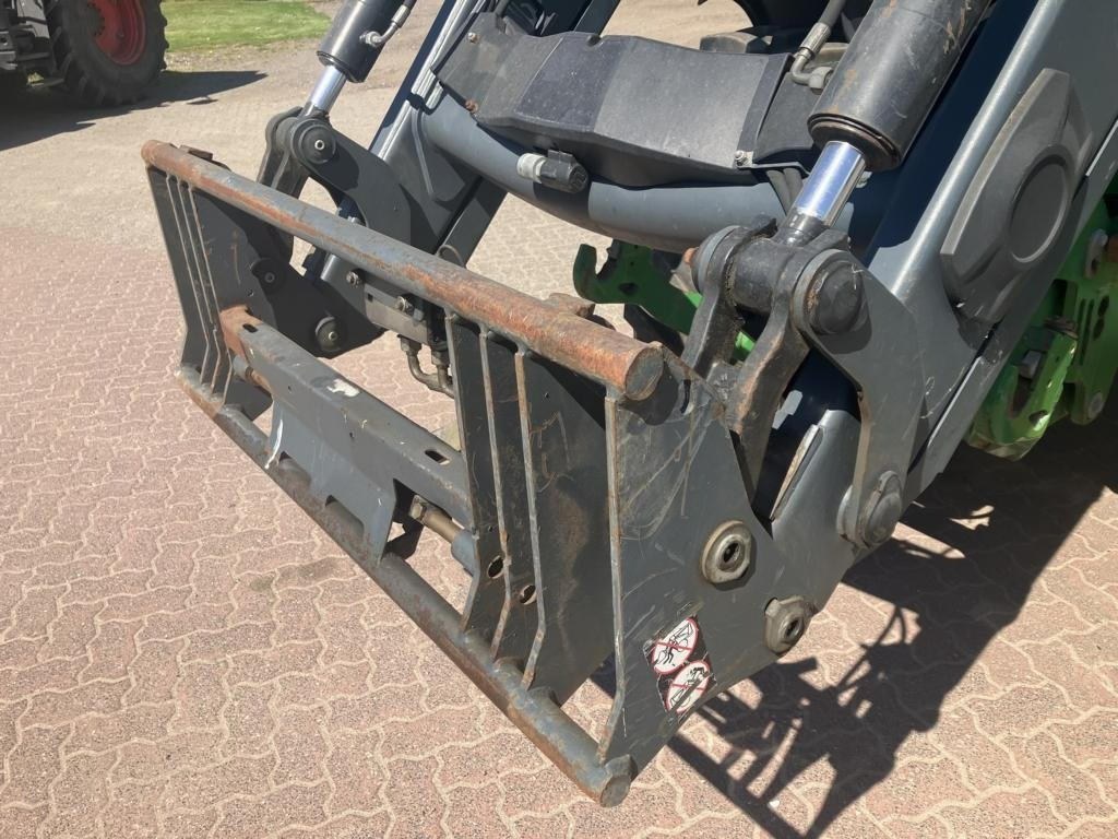 John Deere 6125R - Трактор: снимка 5 John Deere 6125R - Трактор: снимка 5