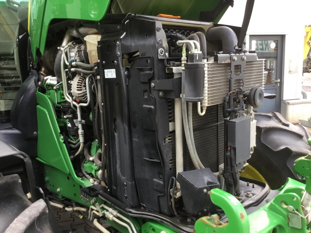 John Deere 6130R - Трактор: снимка 3 John Deere 6130R - Трактор: снимка 3