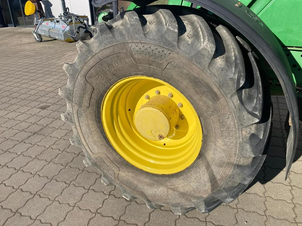 John Deere 6190R - Трактор: снимка 3 John Deere 6190R - Трактор: снимка 3