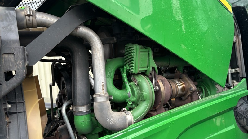 Трактор John Deere 6230 R: снимка 15
