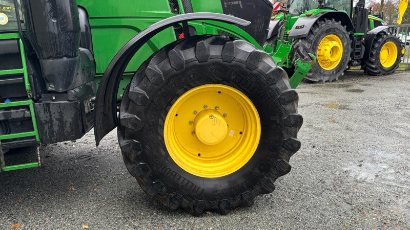 Трактор John Deere 6230 R: снимка 23
