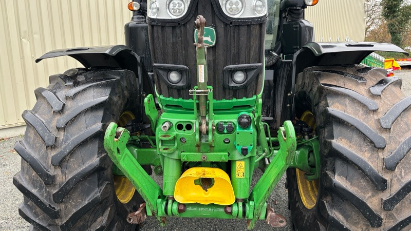 Трактор John Deere 6230 R: снимка 17