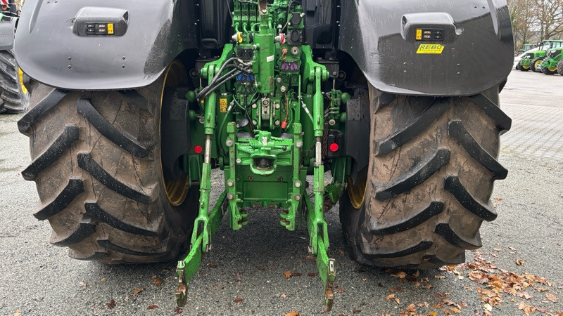 Трактор John Deere 6230 R: снимка 9