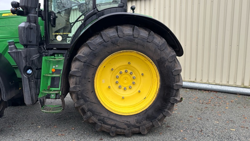 Трактор John Deere 6230 R: снимка 24