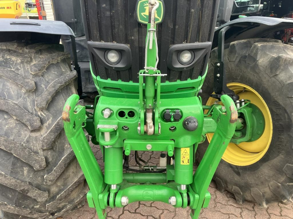 Трактор John Deere 6250R: снимка 29