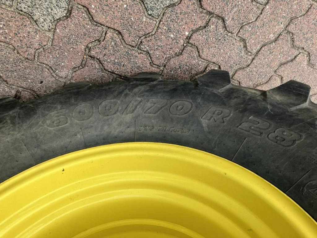 Трактор John Deere 6250R: снимка 9