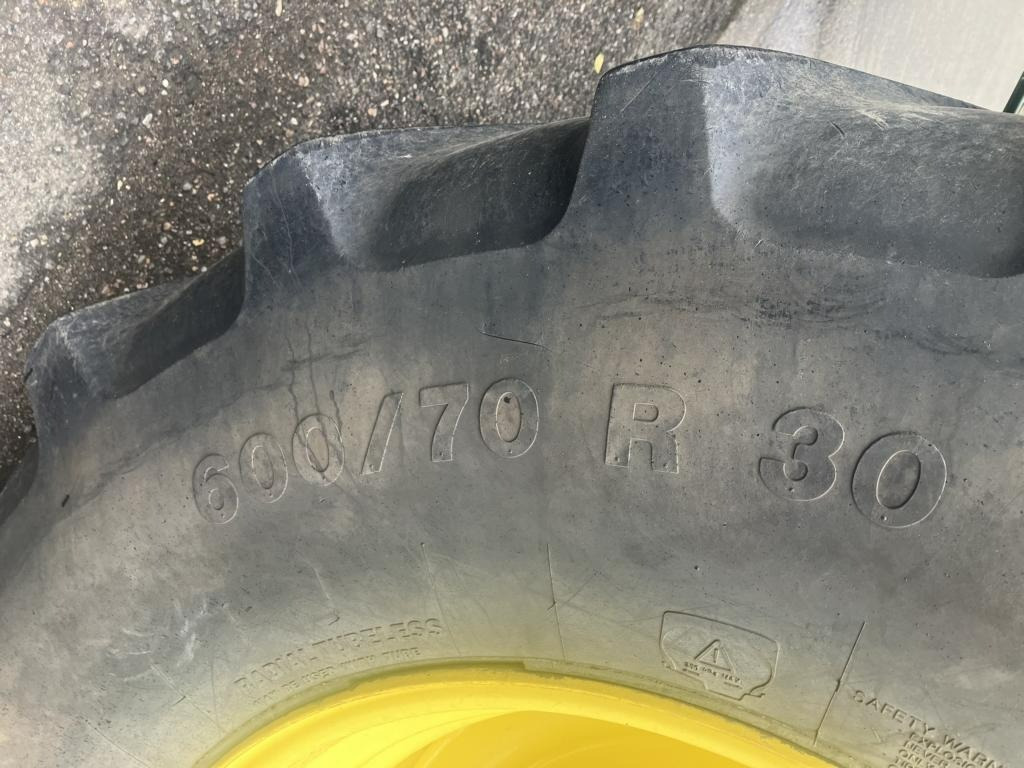 John Deere 6250R - Трактор: снимка 4 John Deere 6250R - Трактор: снимка 4