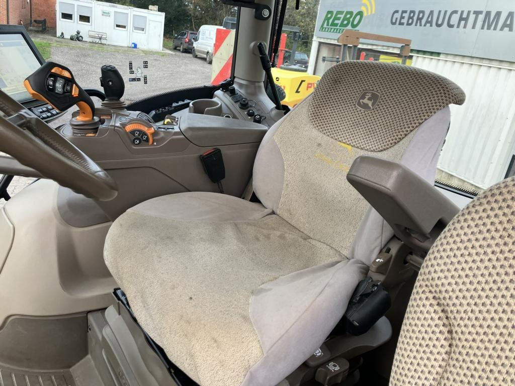 Трактор John Deere 6250R: снимка 16