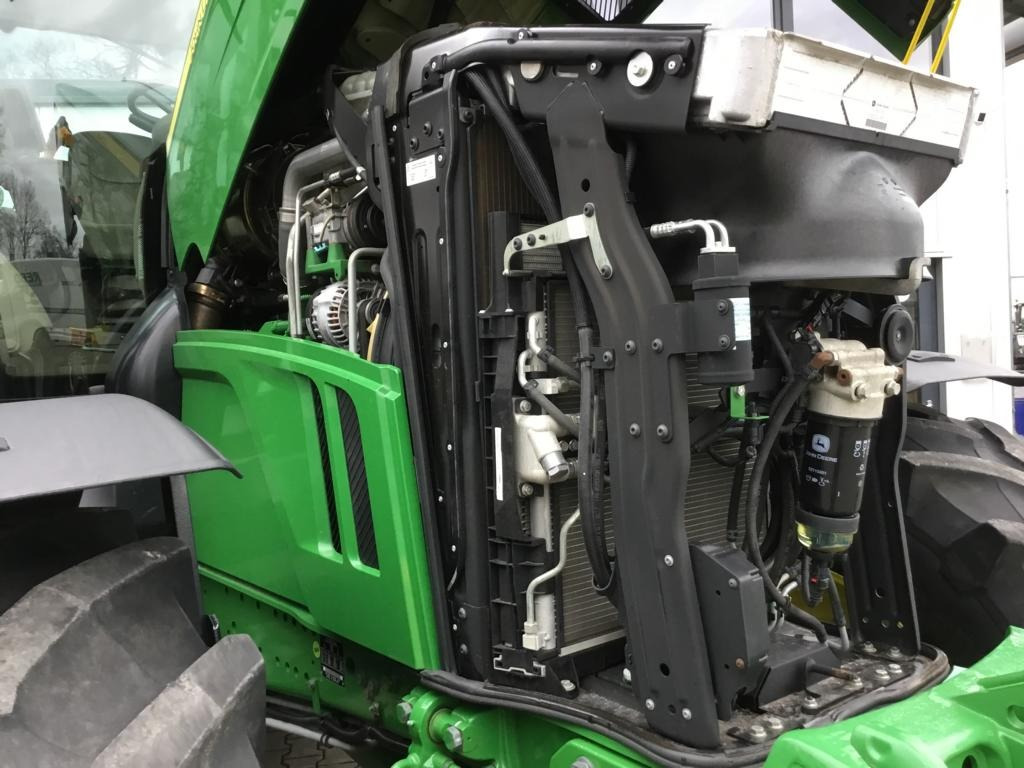 John Deere 6250R - Трактор: снимка 3 John Deere 6250R - Трактор: снимка 3