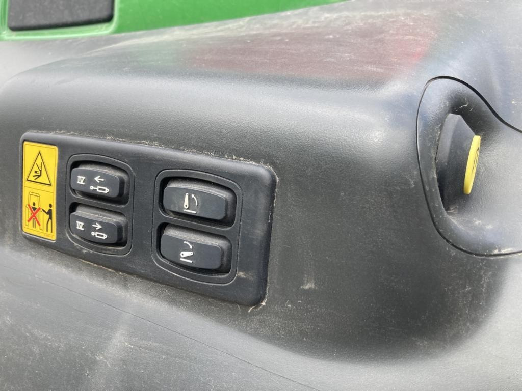 Нови Трактор John Deere 6R140: снимка 11