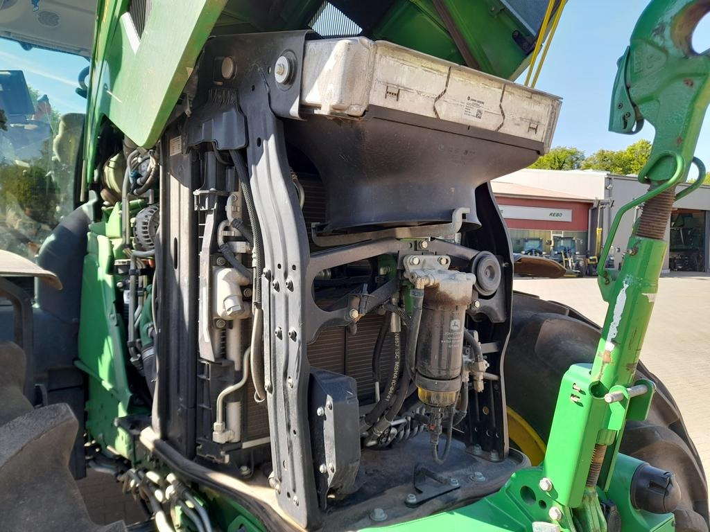John Deere 6R185 - Трактор: снимка 4 John Deere 6R185 - Трактор: снимка 4