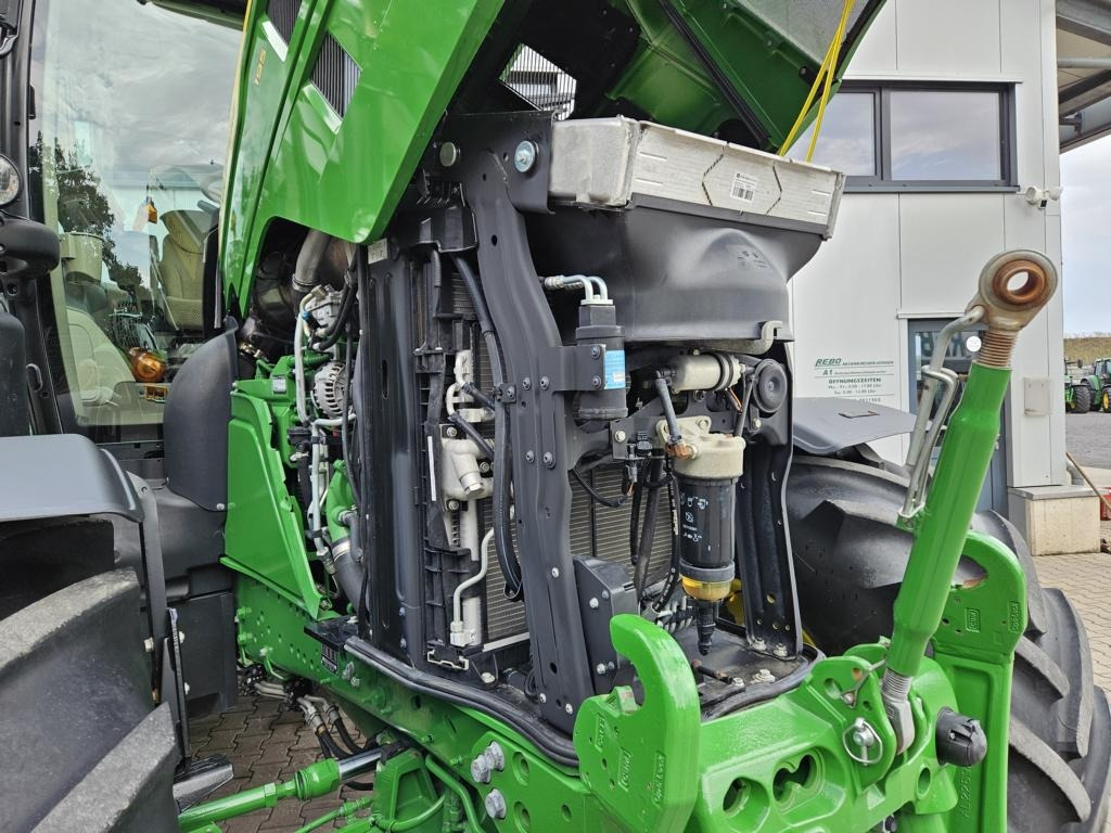 John Deere 6R195 - Трактор: снимка 3 John Deere 6R195 - Трактор: снимка 3