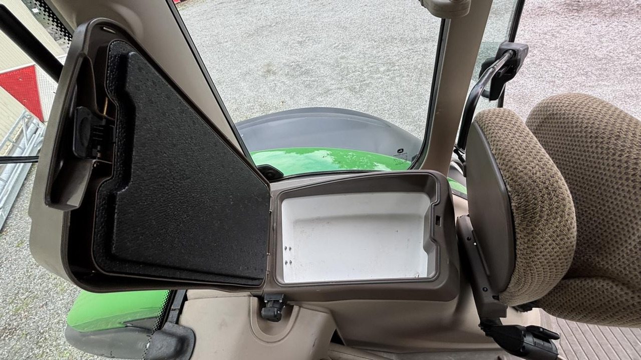 John Deere 6R195 - Трактор: снимка 5 John Deere 6R195 - Трактор: снимка 5