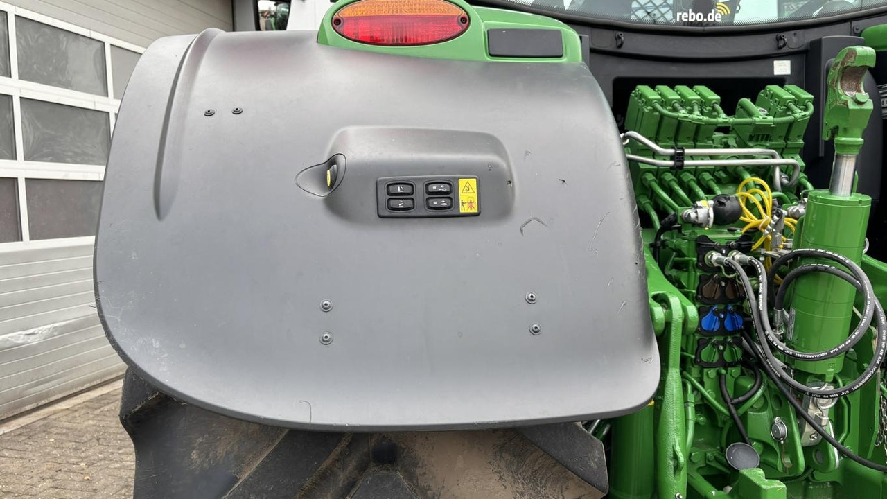 John Deere 6R215 - Трактор: снимка 5 John Deere 6R215 - Трактор: снимка 5