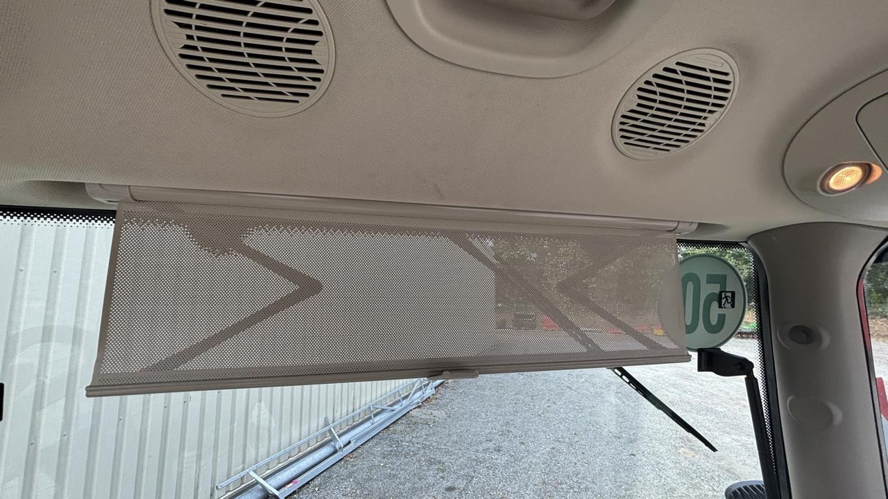 John Deere 6R215 - Трактор: снимка 4 John Deere 6R215 - Трактор: снимка 4