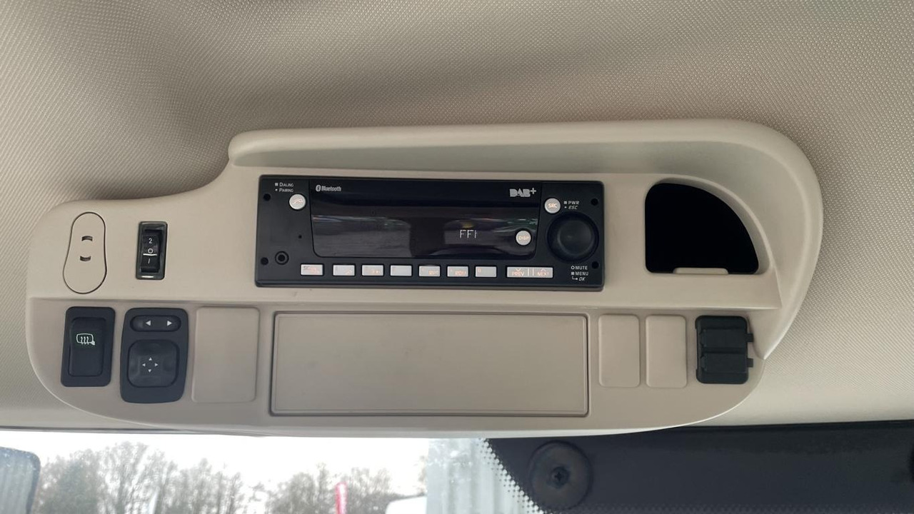 John Deere 6R215 - Трактор: снимка 5 John Deere 6R215 - Трактор: снимка 5