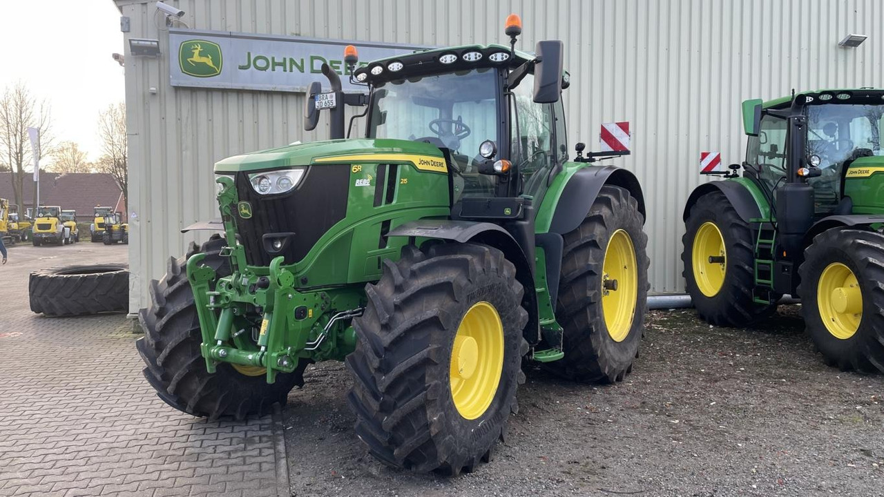 John Deere 6R215 - Трактор: снимка 1 John Deere 6R215 - Трактор: снимка 1