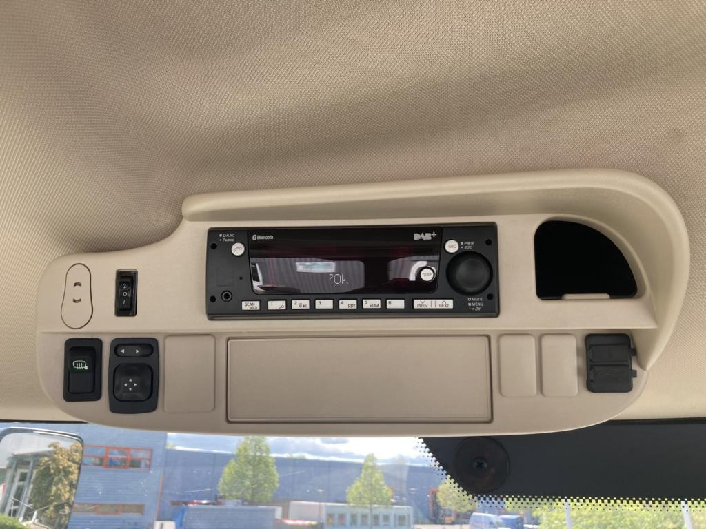 John Deere 6R215 - Трактор: снимка 5 John Deere 6R215 - Трактор: снимка 5