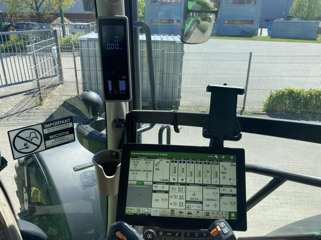 John Deere 6R215 - Трактор: снимка 3 John Deere 6R215 - Трактор: снимка 3