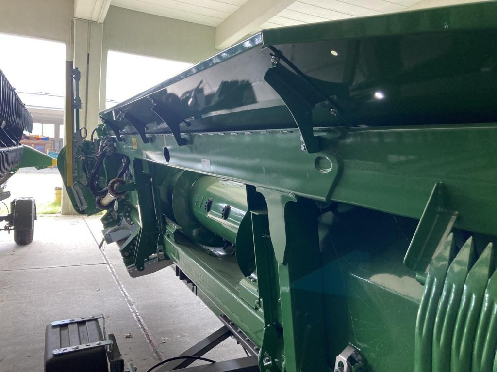 John Deere 722X - Зърнокомбайн: снимка 4 John Deere 722X - Зърнокомбайн: снимка 4
