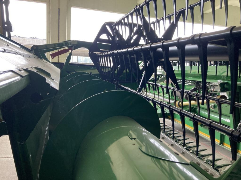 John Deere 722X - Зърнокомбайн: снимка 2 John Deere 722X - Зърнокомбайн: снимка 2