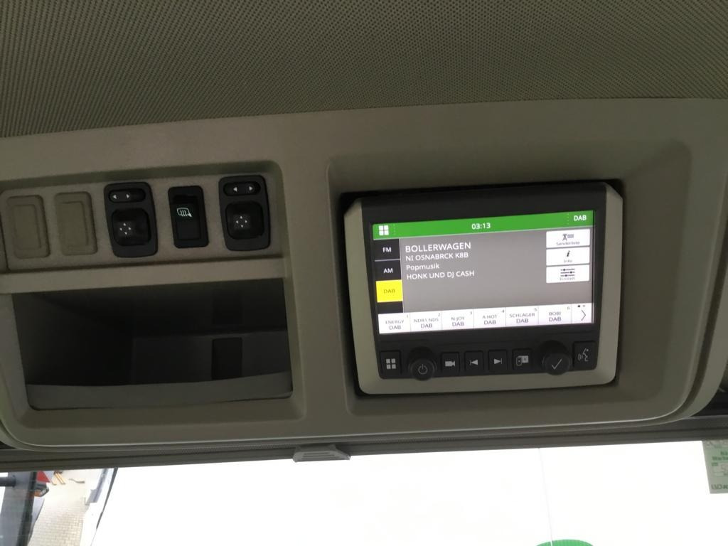Трактор John Deere 7R330: снимка 18