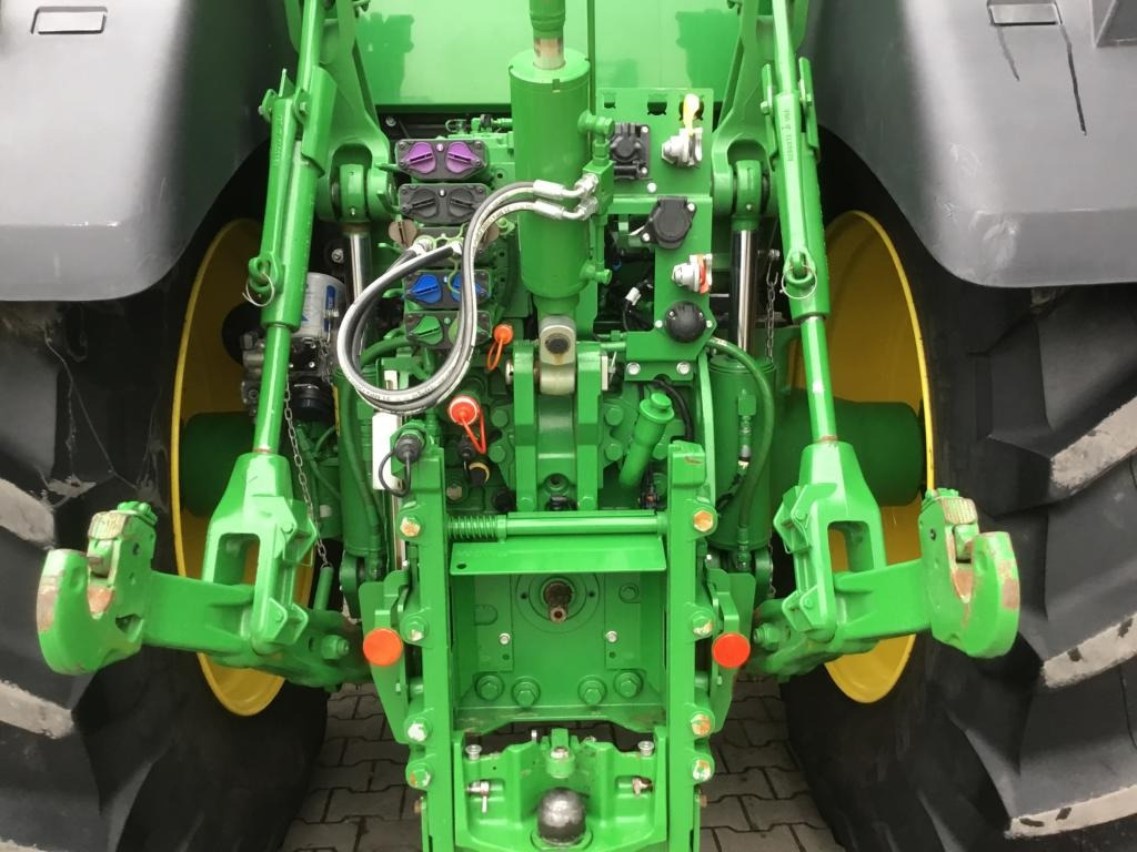 Трактор John Deere 7R330: снимка 23