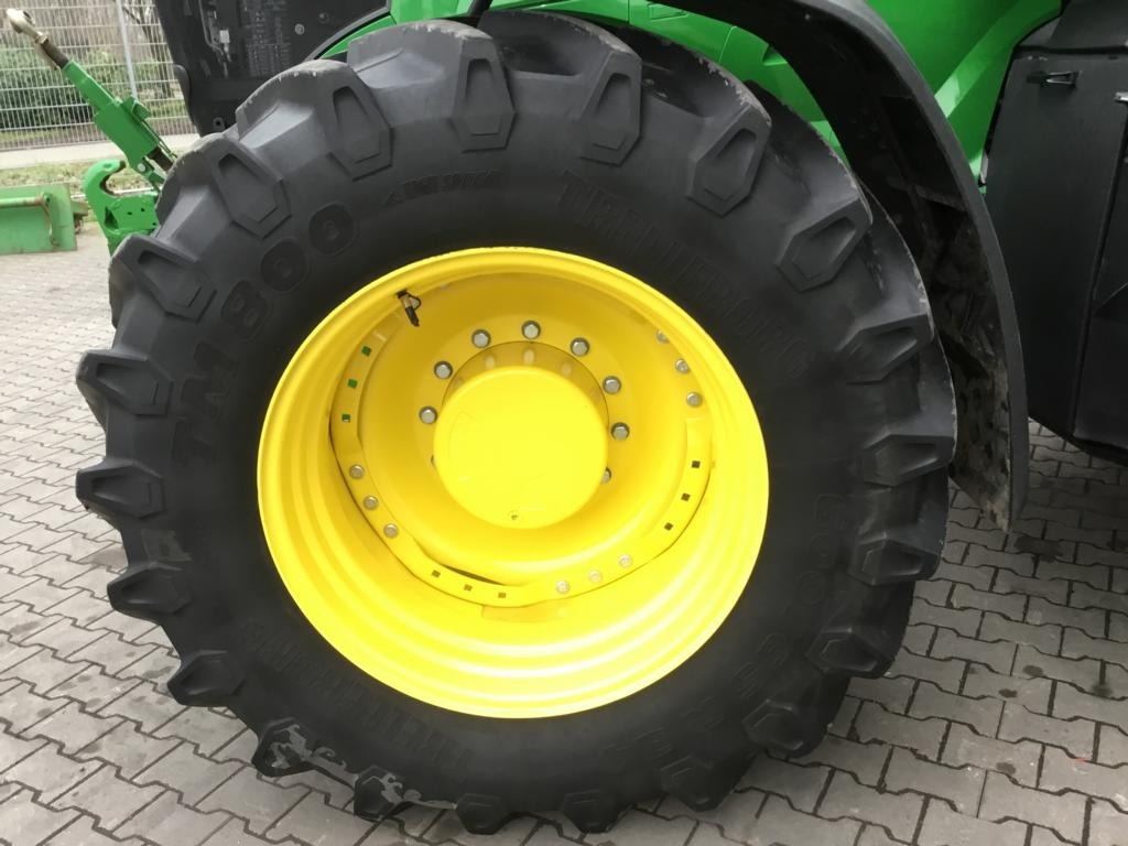 Трактор John Deere 7R330: снимка 11